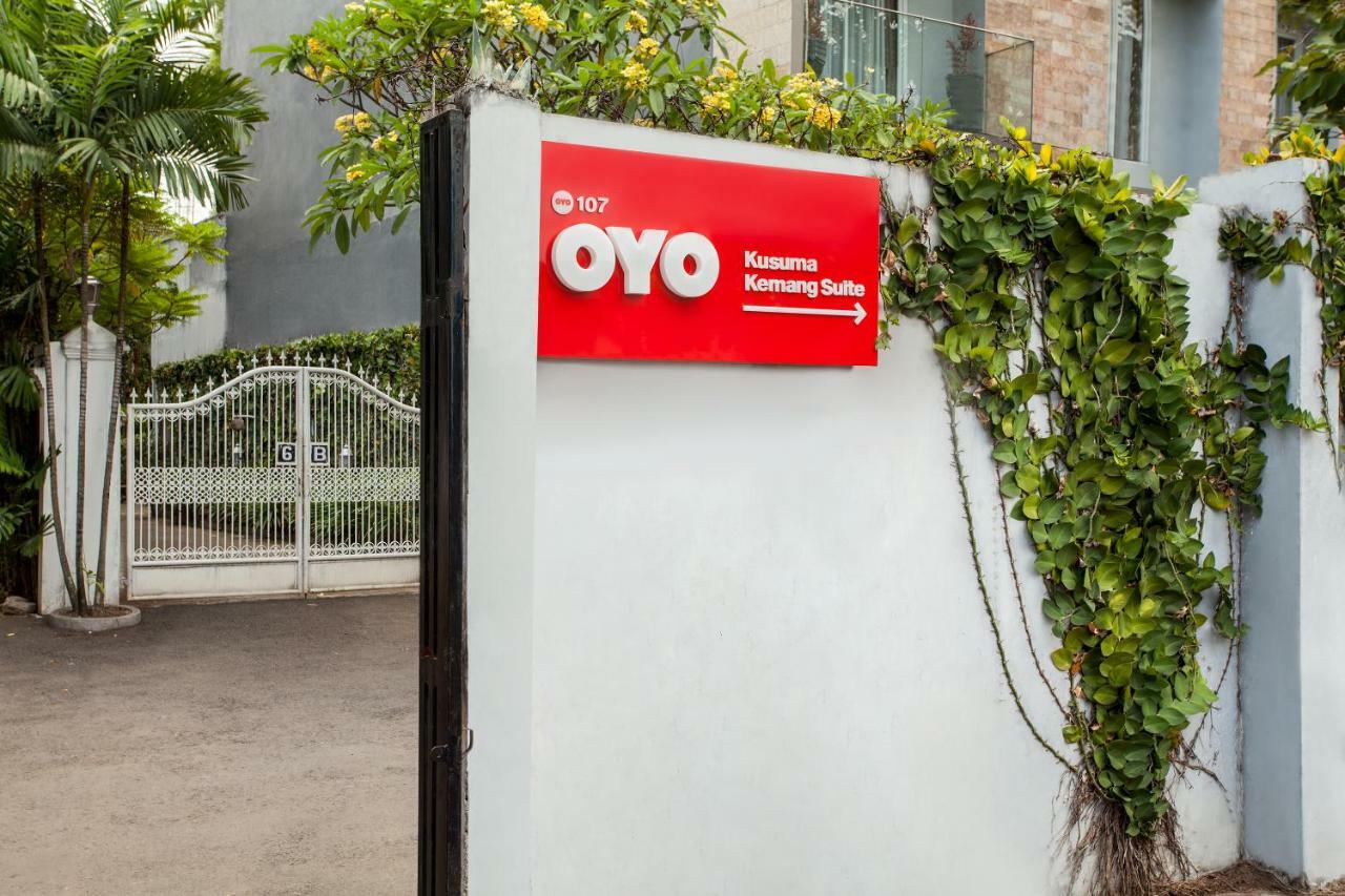 Oyo 107 Kusuma Kemang Suite Jakarta Exterior photo