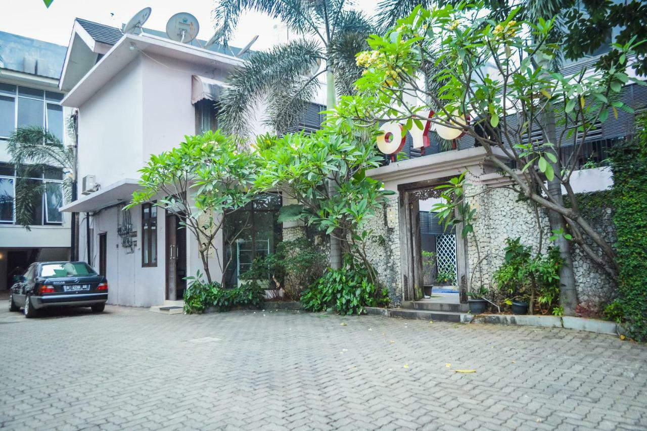 Oyo 107 Kusuma Kemang Suite Jakarta Exterior photo