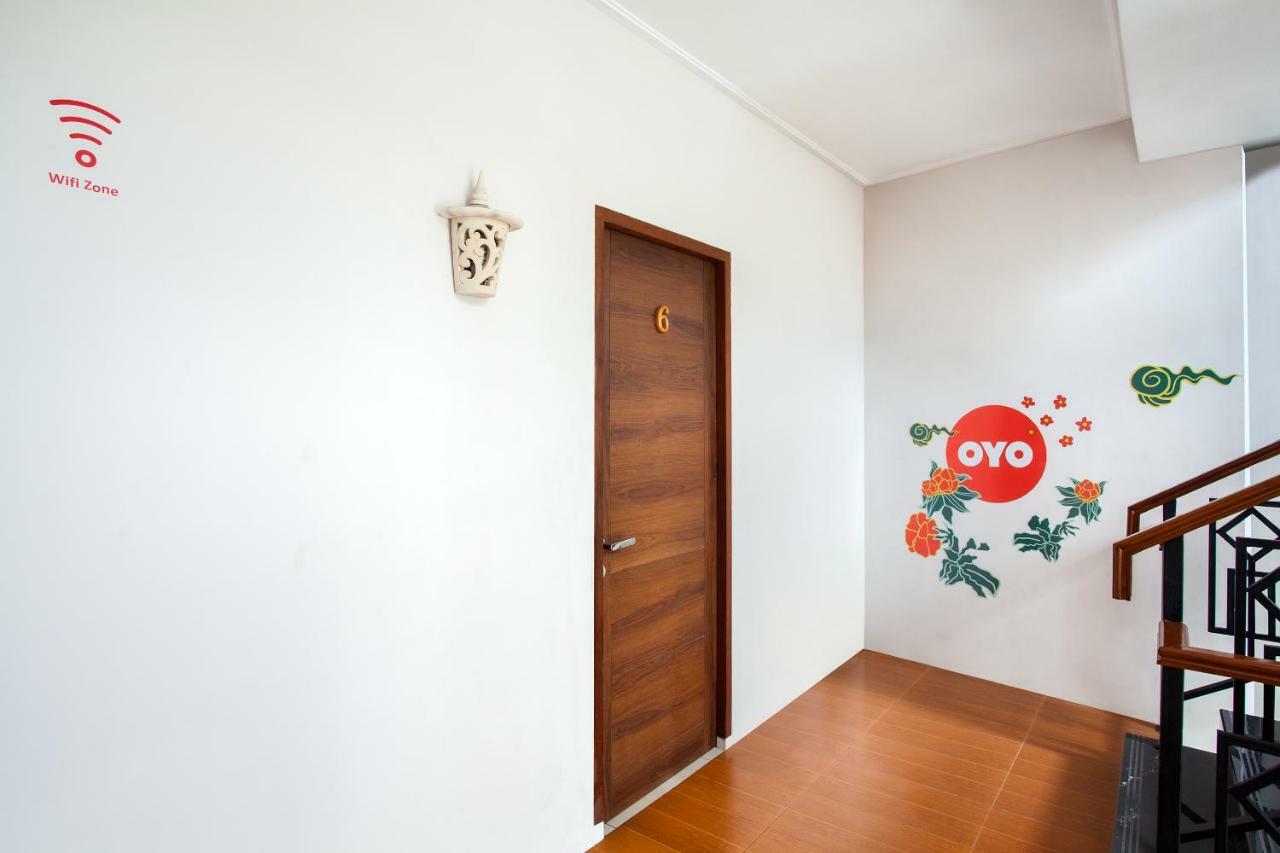 Oyo 107 Kusuma Kemang Suite Jakarta Exterior photo